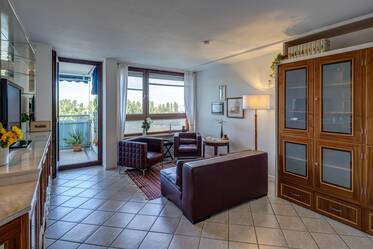 Bright, spacious apartment in southern Haidhausen