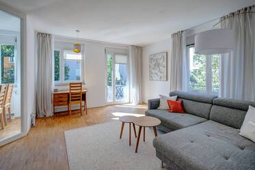 Quiet 2-room apartment with balcony 