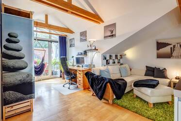 Very attractively furnished attic apartment in Eching