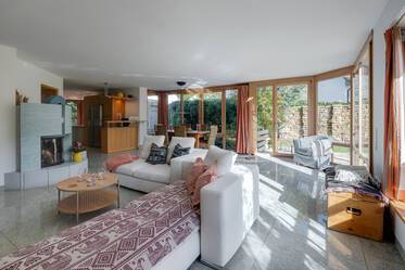 Bright architect house with large garden for rent 
