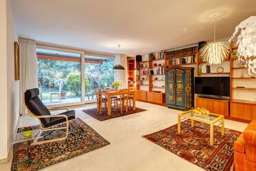 Ground-floor apartment with garden & terrace