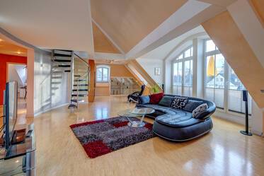 Spacious maisonette-gallery apartment for rent