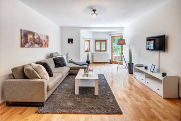 Sunny, spacious 2-room apartment in Kreuth for rent