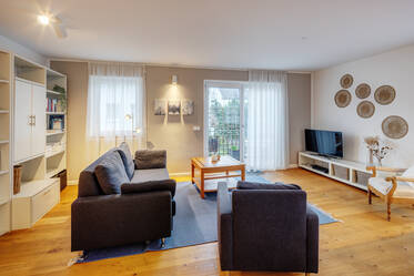Spacious maisonette apartment - east of Munich