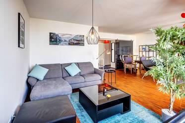 Spacious 2.5-room attic apartment for rent