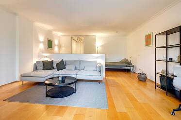 Quiet apartment directly at the English Garden