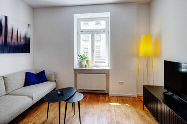 Newly furnished 2-room apartment in Westend for rent
