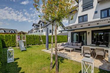 Modern semi-detached house with garden for rent