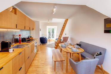 Nicely furnished apartment in Glockenbachviertel
