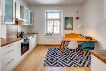 For rent: apartment with historic flair, high ceilings