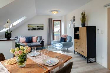 Ottenburg/Eching: charming attic apartment