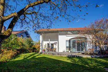 Sunny single-family house in Vagen for rent