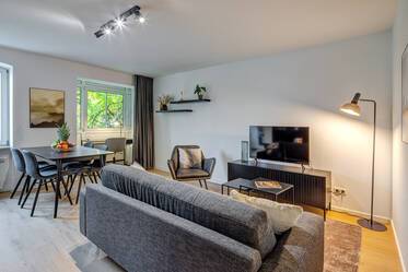 For rent: newly renovated, modernly furnished