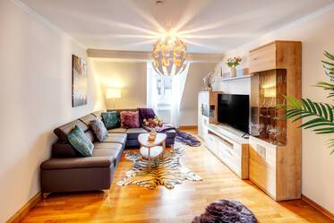 Near Rotkreuzplatz, bright 2-room apartment