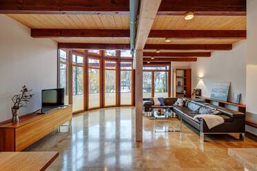Luxury maisonette apartment in eco-friendly house
