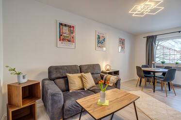 Newly renovated apartment with balcony & garage