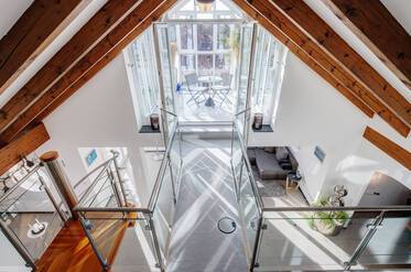 Gallery apartment with winter garden and roof-terraces