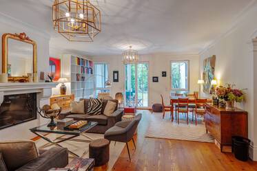Upscale maisonette apartment with garden in Alt-Solln