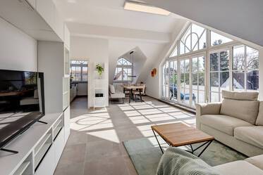 Beautifully furnished attic apartment in Haar