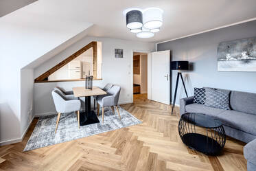 Gärtnerplatz district: fully renovated and furnished
