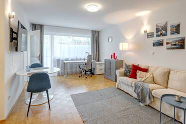For rent: quiet apartment near Pasing train station