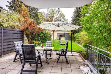 Apartment on two floors with garden in Bogenhausen