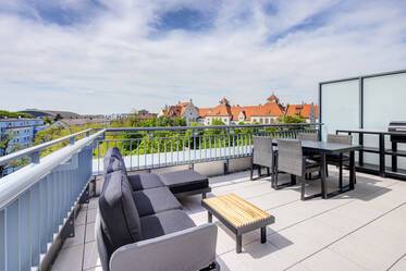 Stunning penthouse with roof terrace for rent 