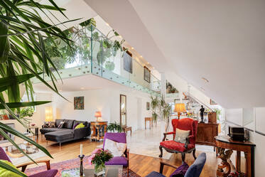 Unique roof-terrace apartment with gallery for rent