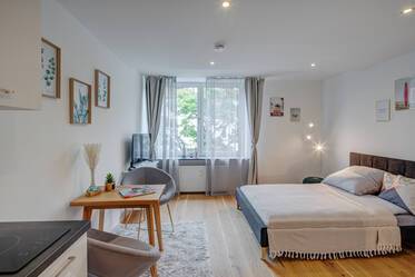 Smart living: newly furnished apartment for rent