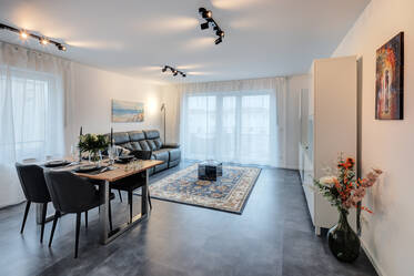 Bright 3-room apartment, like new furniture