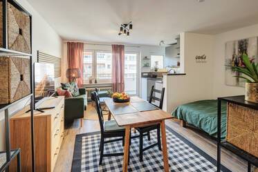 Newly furnished: cozy apartment with quiet balcony