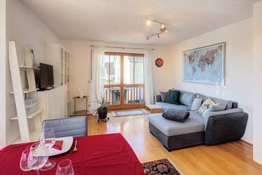 Bright 2-room apartment for rent with parking space