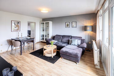 Schwabing-Freimann: modern 2.5-room apartment