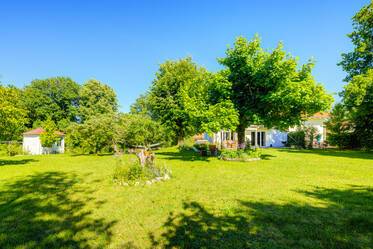 Furnished semi-detached house in Icking