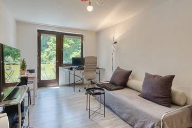 Apartment with view of the English Garden