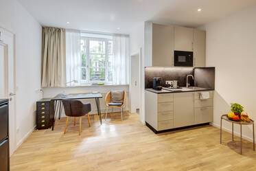 First occupancy, fully renovated and newly furnished
