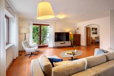 Nicely furnished semi-detached house in Freimann