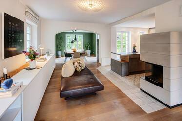 Luxuriously furnished detached house in Obermenzing