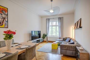 Spacious historic apartment for rent in Altbogenhausen