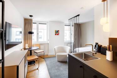 Bob W Munich Schwabing | Comfy Studio