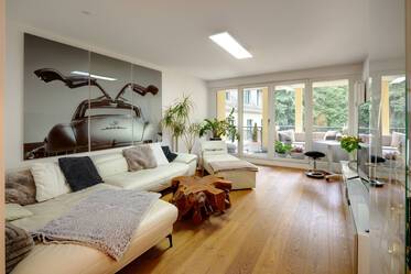 Exclusive apartment directly at the English Garden