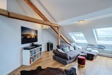 Spacious and unique gallery apartment for rent