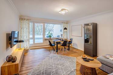 Nicely furnished roof terrace apartment in Nymphenburg