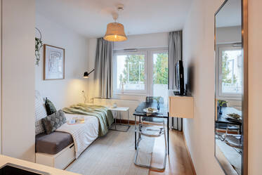 Glockenbachviertel: Charming inner courtyard apartment 