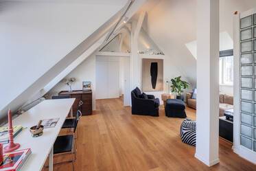 Nicely furnished roof terrace apartment in Au-Haidhausen