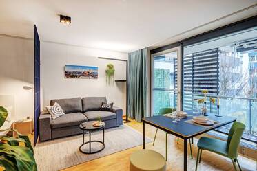 Maxvorstadt: Bright 1-room apartment in prime location