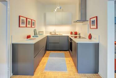 Bright and central apartment in historic rear building