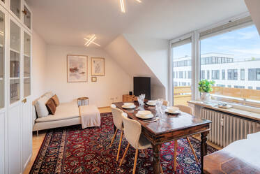 Sendling-Westpark: well maintained 2-room attic apartment