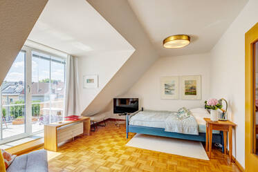 Quietly Situated Apartment with a Sunny Balcony in Munich