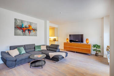 Spacious 2-Room Apartment in quiet Courtyard Location